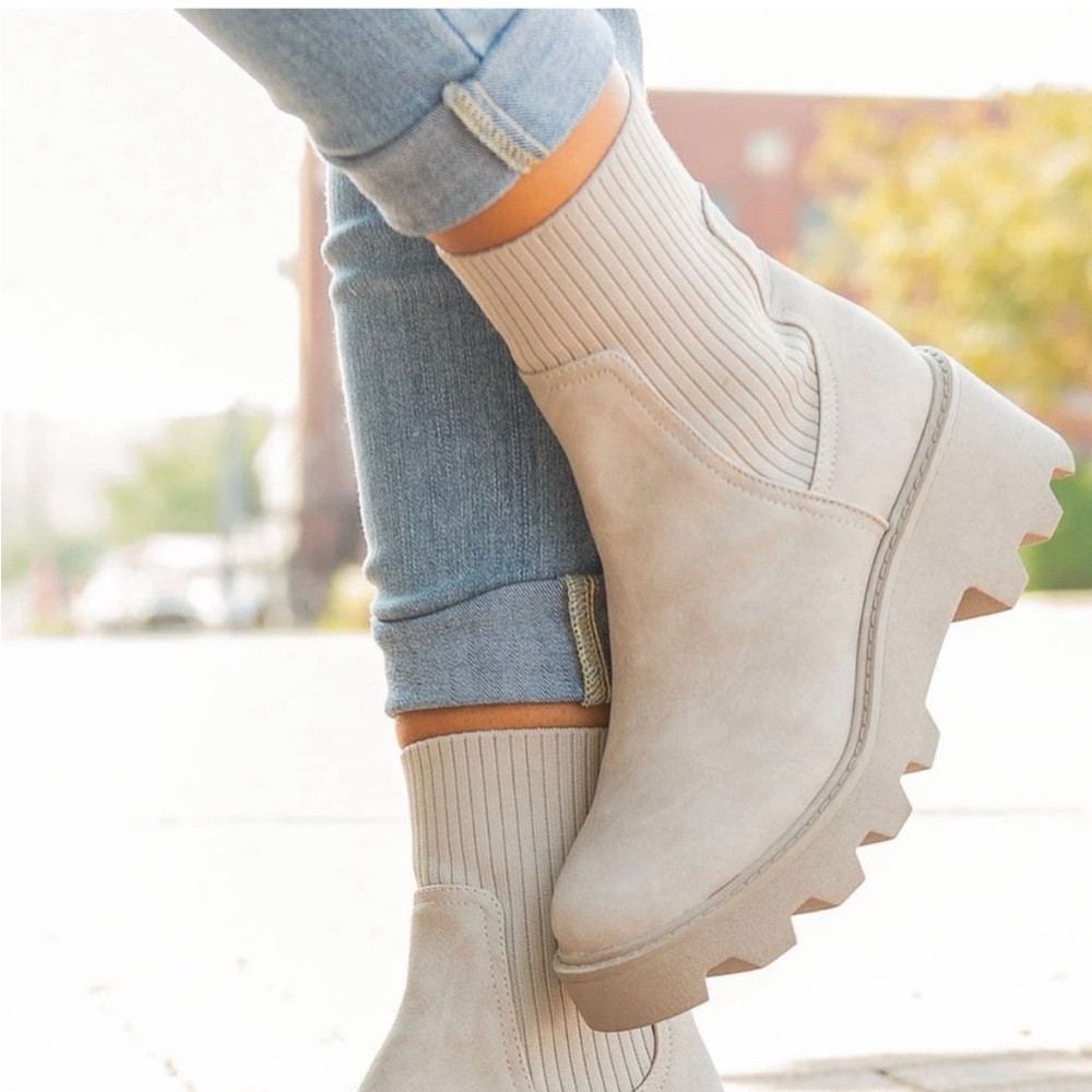 DV by Dolce Vita Vionie Sock Bootie Women